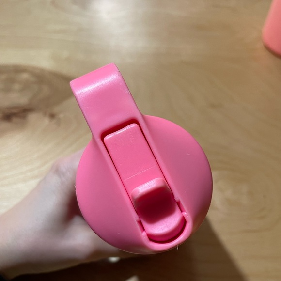 2- 12 oz hydro flask with silicone sleeve and straw cap in yellow or pink - Picture 10 of 10